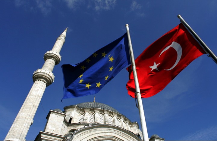 تقرير أوروبي: تركيا تلعب دورا مهما باستضافتها 4 ملايين لاجئ